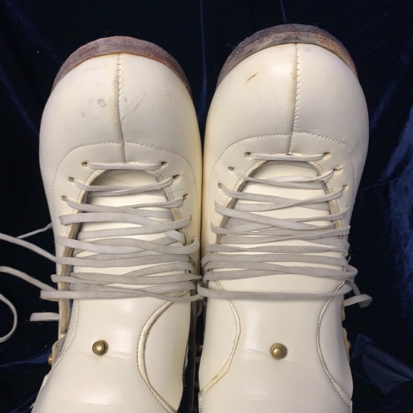 SP Teri Zero Gravity Figure Skating Boots 7 EUC - Picture 5 of 14